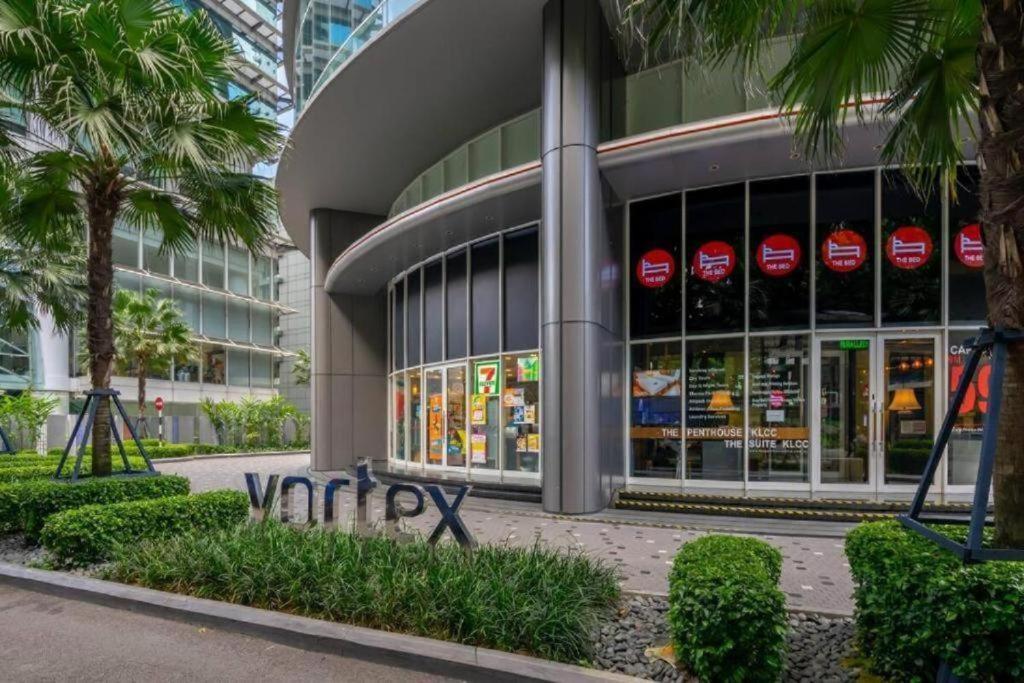 Vortex Suites Klcc By Moonlight كوالالمبور المظهر الخارجي الصورة